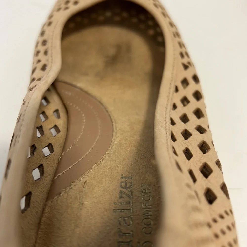 Naturalizer Brelynn N5 Comfort Tan Slip on Wedge shoe size 6.5M - Picture 7 of 11